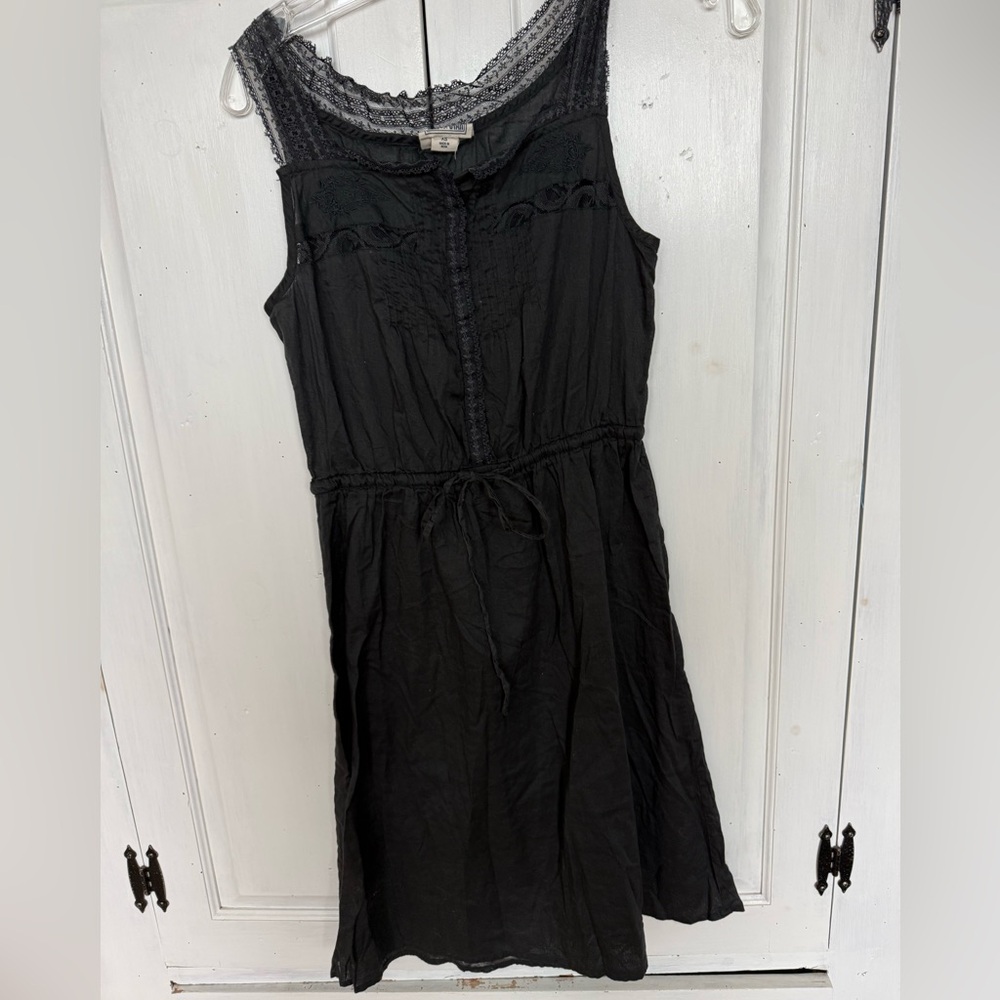 Cute and casual black lace trim dress. - Picture 3 of 8